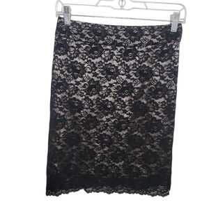 Banana Republic black floral lace pencil skirt size 2 petite